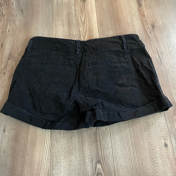 Black Express Shorts - Picture 2 of 3